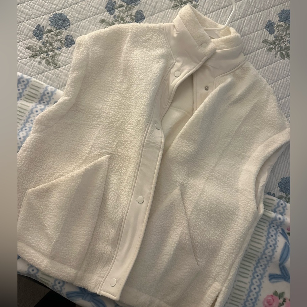 Amazon Women's White Fleece Vest like new! Only worn once!